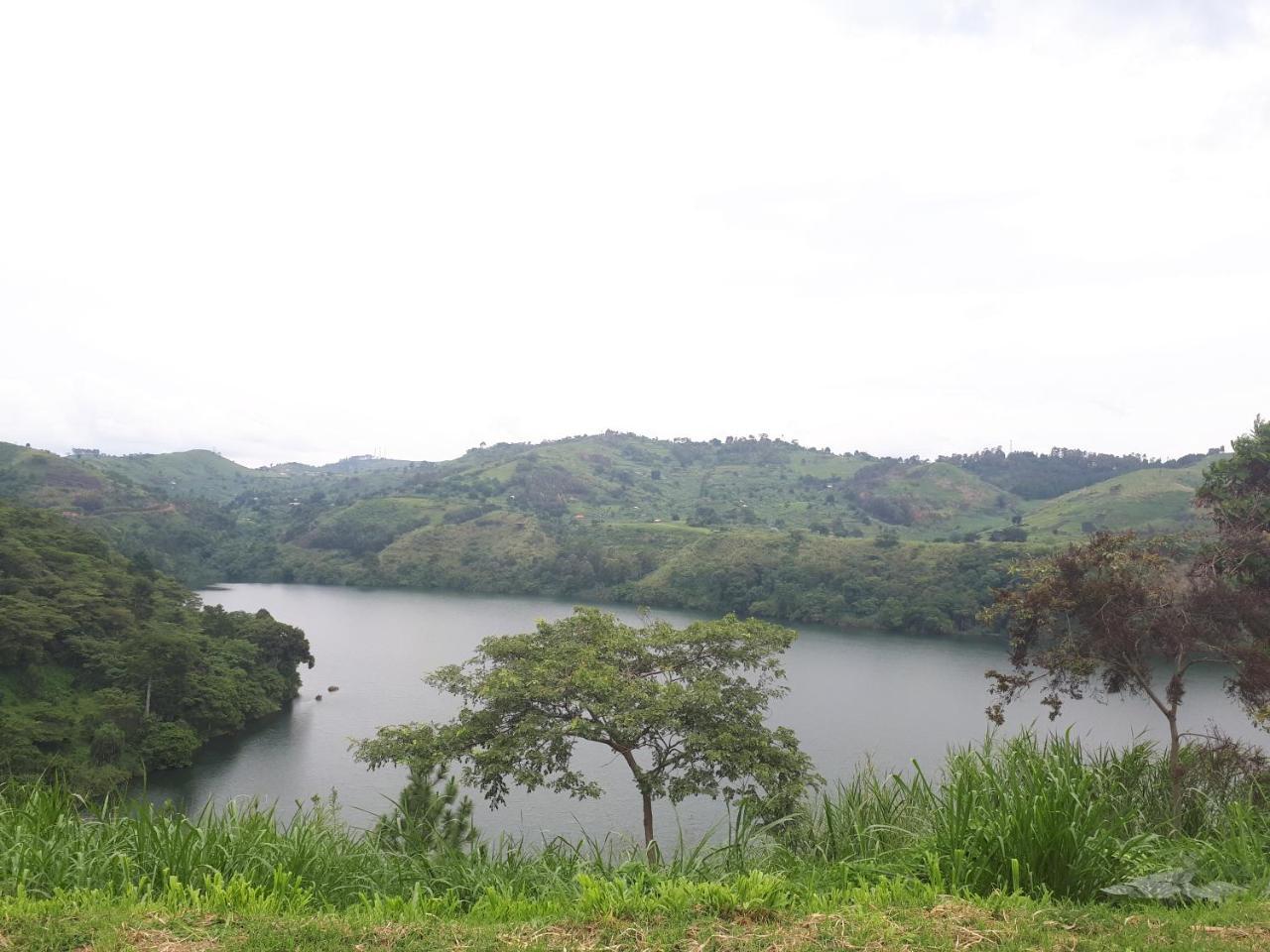 Lake Nkuruba Nature Reserve Hotel Durama Exterior photo